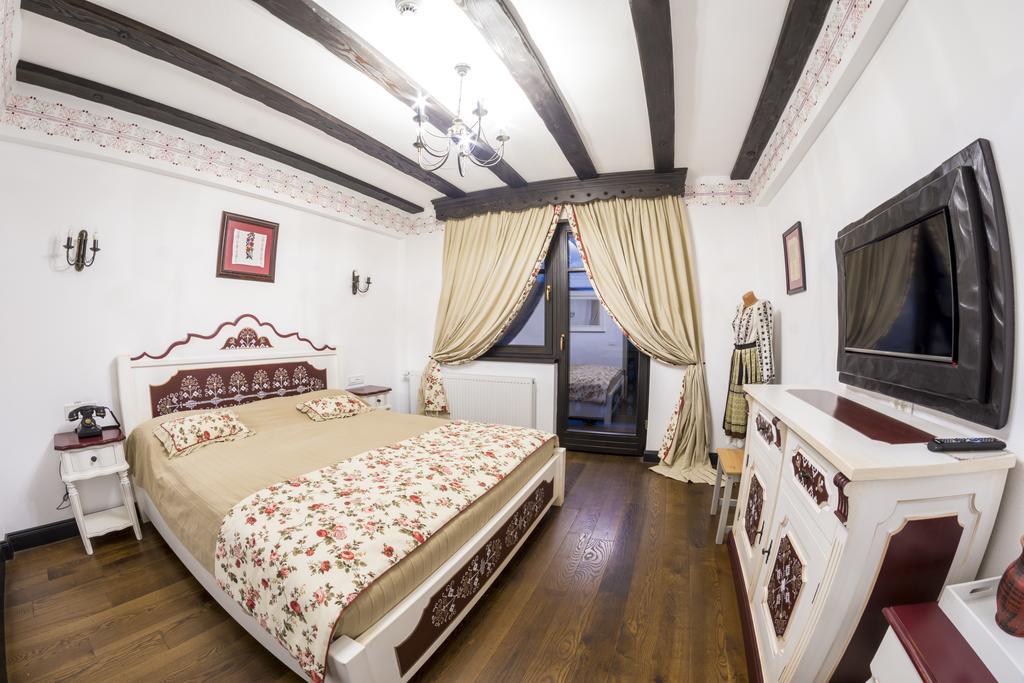 Hotel Conacu' Boierului à Ponoarele  Extérieur photo